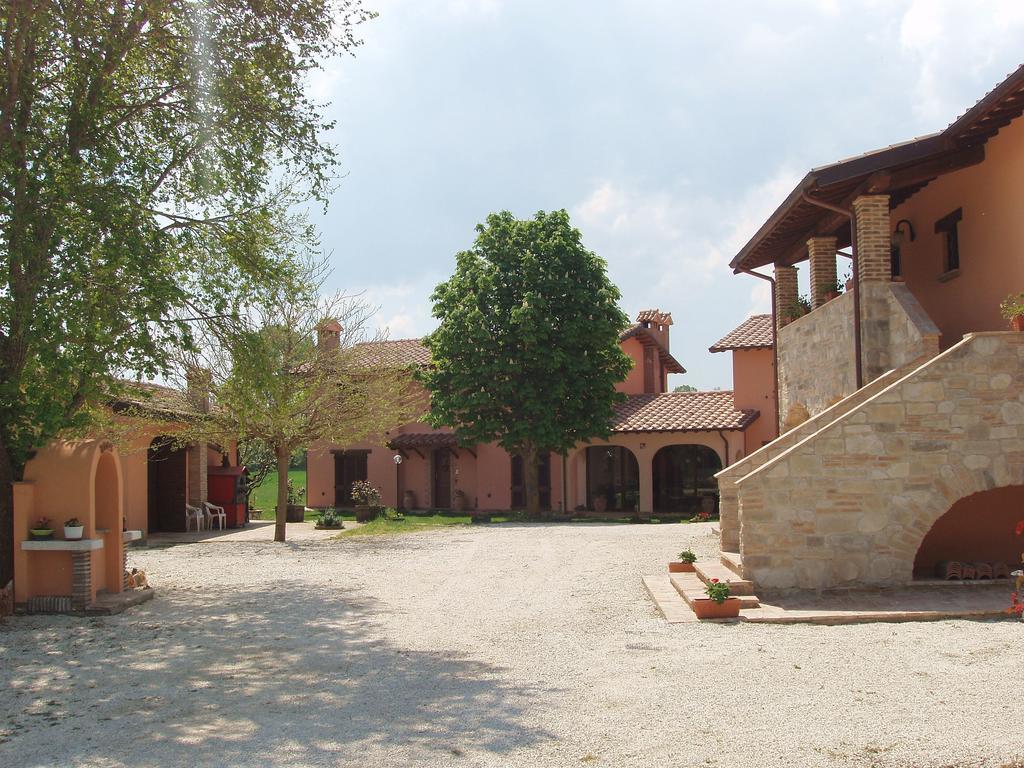Tadinum Romana Gualdo Tadino Extérieur photo
