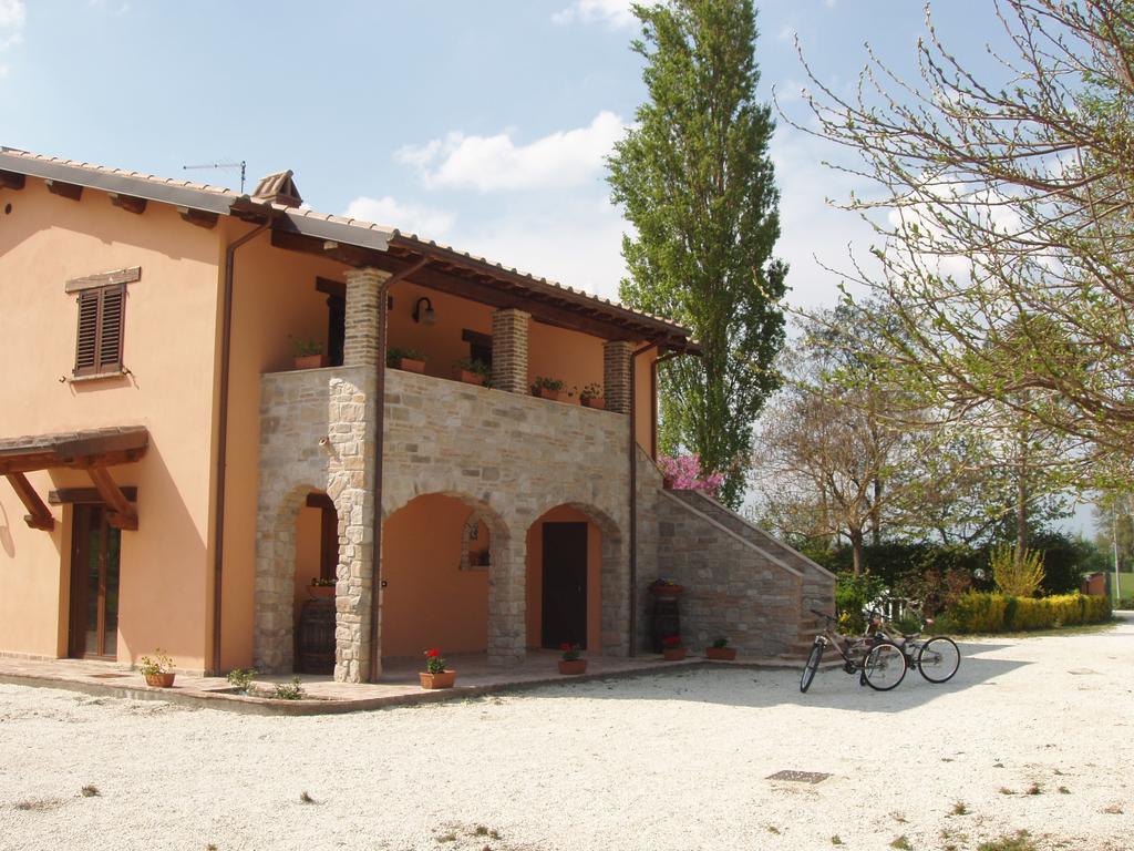 Tadinum Romana Gualdo Tadino Extérieur photo